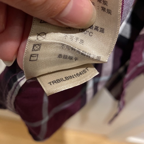 Authentic purple Burberry cotton button up - Picture 3 of 5